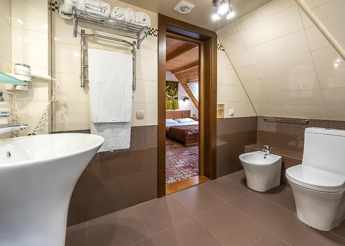 Otel Deluxe Tatariv
