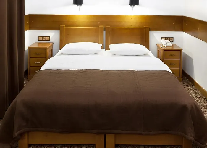 Otel Deluxe Tatariv