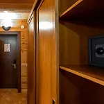 Deluxe Отель Татаров