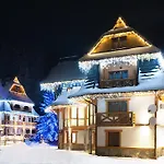 Deluxe Отель 2*