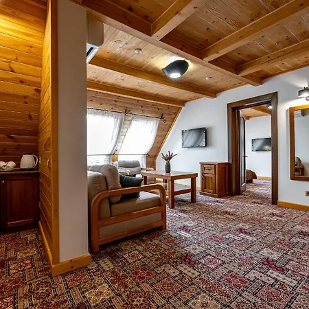 Deluxe Otel 2*