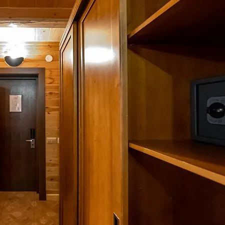 Deluxe Otel Tatariv